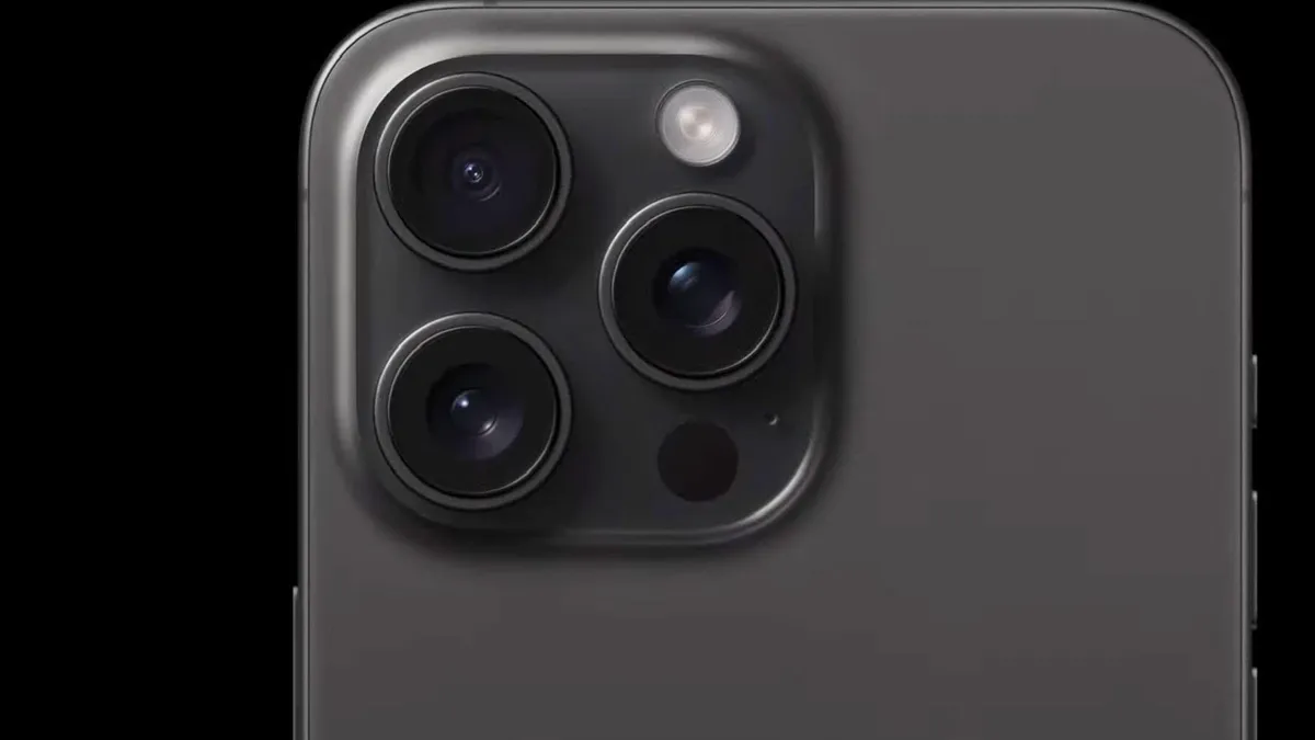 iphone-15-pro-3-cameras.webp